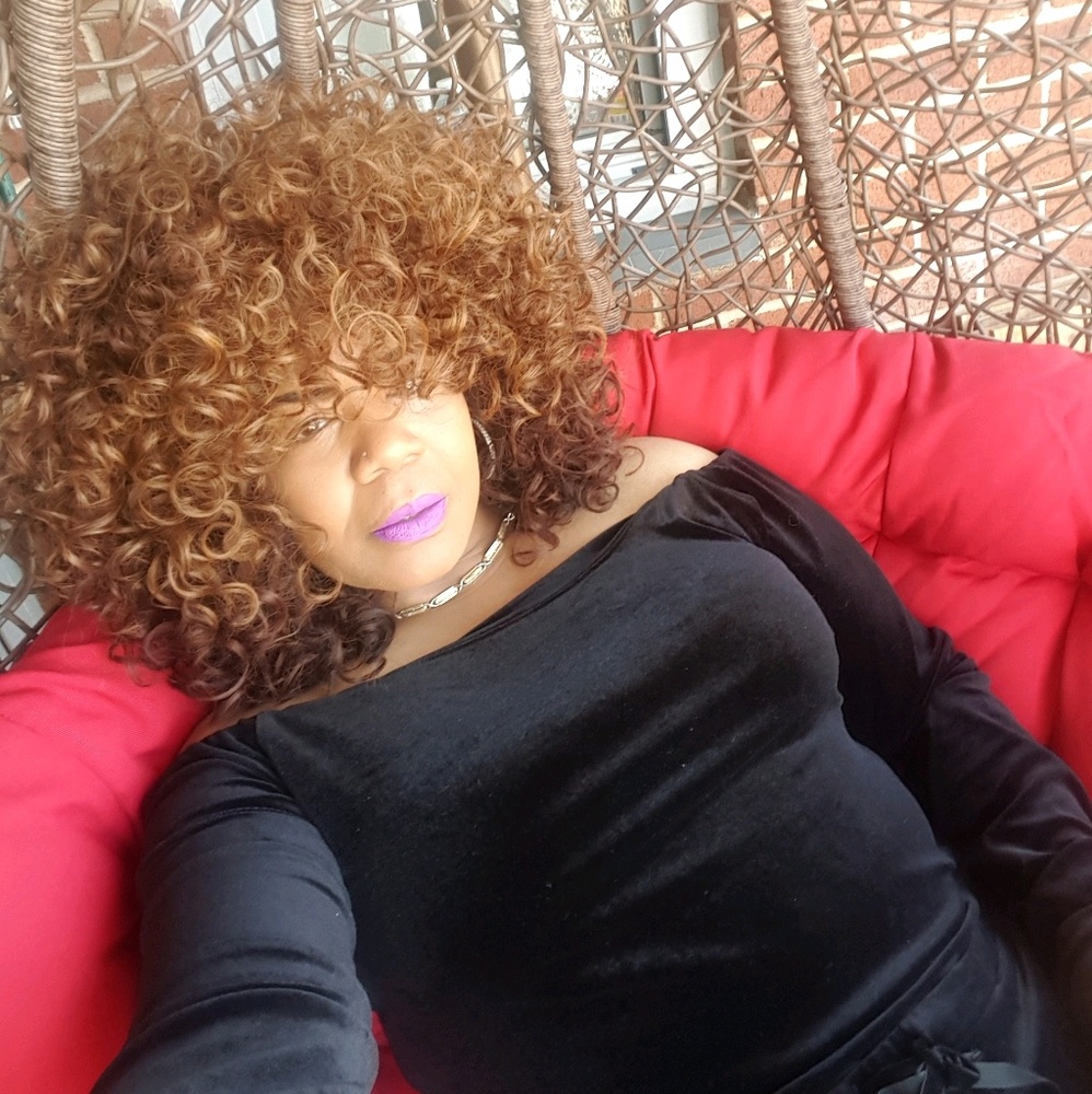 Meet your Posher, Sylvia